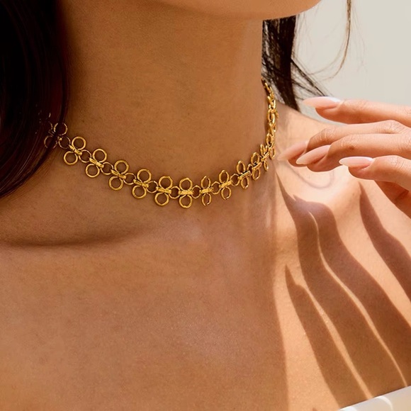 SahrzJewellery Jewelry - 18K Gold Plated Floral Choker Necklace | Waterproof Jewelry